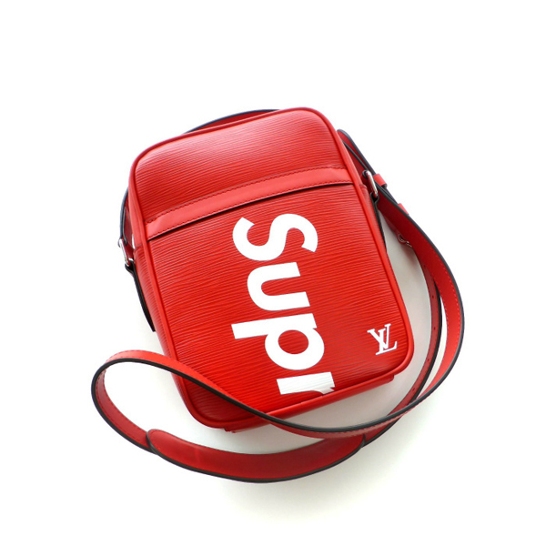 21-22AW 新作 シュプリーム ショルダーバッグ コピー   シュプリーム Leather Danube PM Shoulder   Bag Red 赤