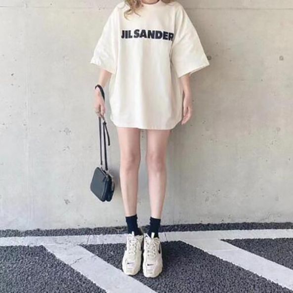 ジルサンダー オーバーサイズ Tシャツ 偽物 ロゴ Tシャツ 欲しい超限定