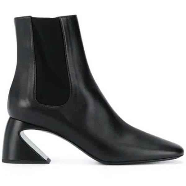 ジルサンダー ブーツ 偽物【JIL SANDER】モダンかつ上品なピンクベージュアンクルブーツ