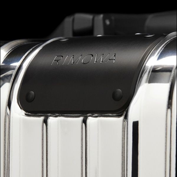 ​モンクレール リモワ 偽物 意外性抜群のコラボモデル RIMOWA スーツケース コピー 機内持込 Reflection