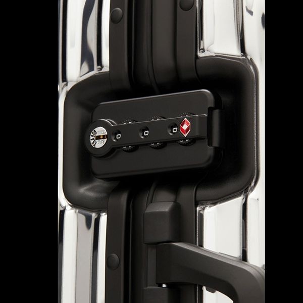 ​モンクレール リモワ 偽物 意外性抜群のコラボモデル RIMOWA スーツケース コピー 機内持込 Reflection