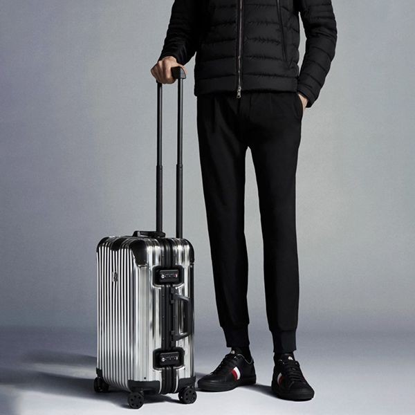 ​モンクレール リモワ 偽物 意外性抜群のコラボモデル RIMOWA スーツケース コピー 機内持込 Reflection