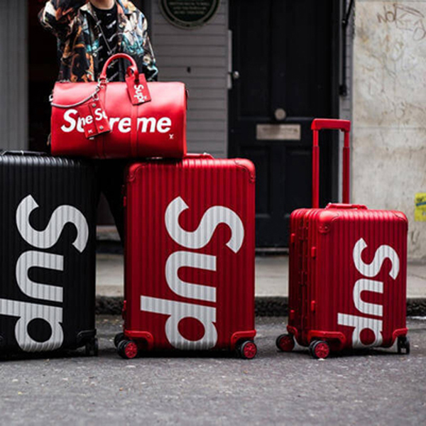 人気話題コラボ シュプリーム リモワ コピー スーツケース シュプリーム RIMOWA Topas Multiwheel 82L Red