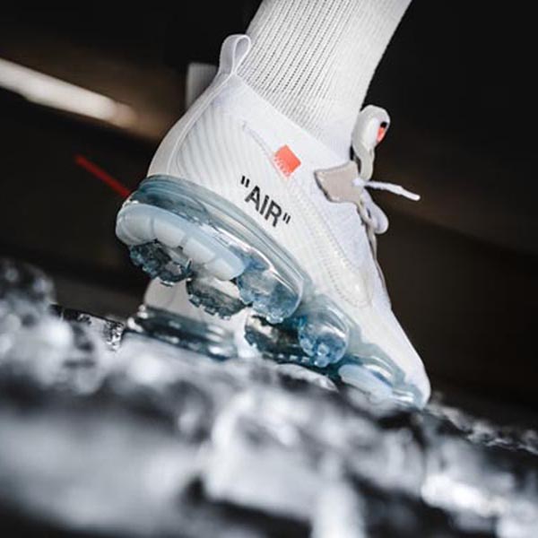 オフホワイト ナイキ スニーカー スーパーコピー おすすめ 激安 OFF-WHITE × AIR VAPORMAX“BLACK”&“WHITE”THE TEN 偽物 ヴェイパーマックス THE 10