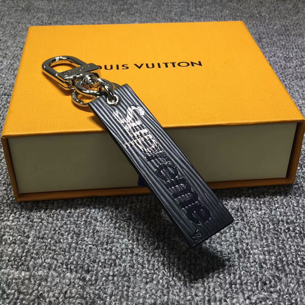 ルイヴィトン シュプリームコピー   シュプリーム Downtown Tab Charm Epi キーホルダー BLACK