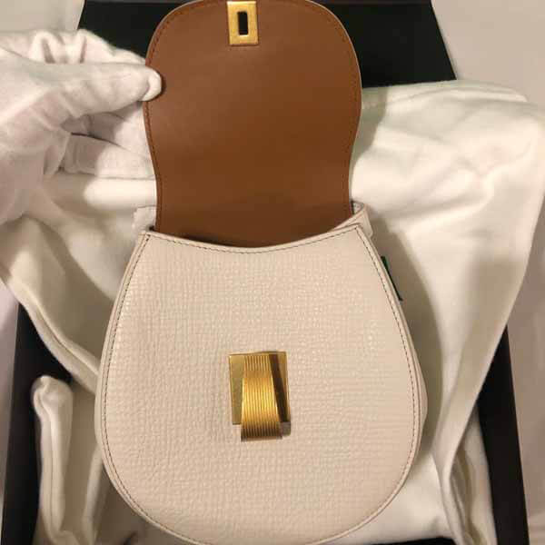 人気！【ボッテガヴェネタ ベルトバッグ 偽物】2Way レザー ラウンド ベルトバッグ 576643VMAO28633