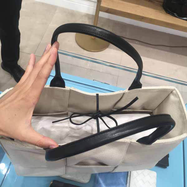 【ボッテガヴェネタ トートバッグ 偽物】ザアルコ トート バッグ ナチュラーレ ネロ614486VMBN29819