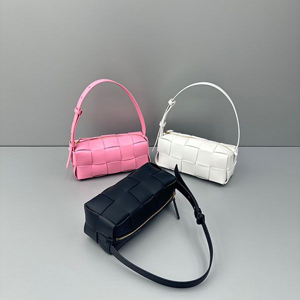 ボッテガヴェネタ カセット 偽物 Bottega Veneta Cassette ポーチ E68880