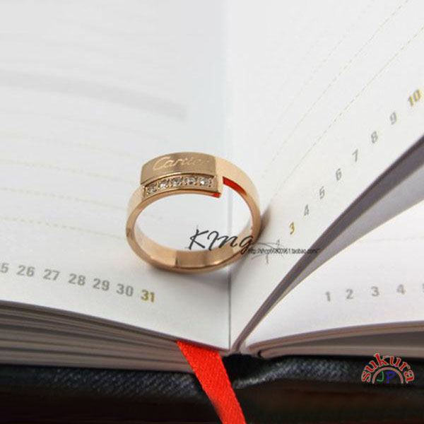 カルティエ LOVE リング 偽物 モザイク ダイヤモンドリング ri115