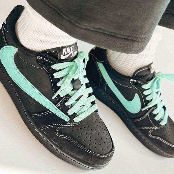ナイキ ティファニー 偽物 nike ティファニー 偽物 ティファニー エアフォース1 Dunk Low ダンクSB Diamond Supply Co. 304292-402 意外性抜群のコラボモデル
