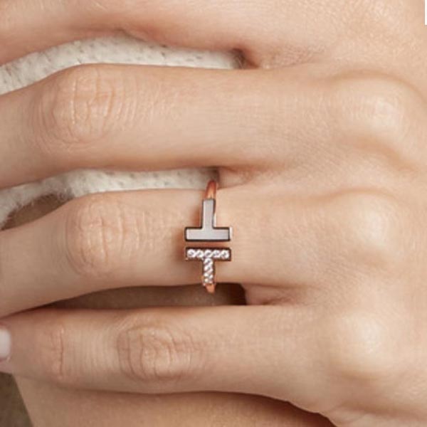 ティファニー Tリング 偽物【新作】Tiffany T マザーオブパール　リング ダイヤ付き18K