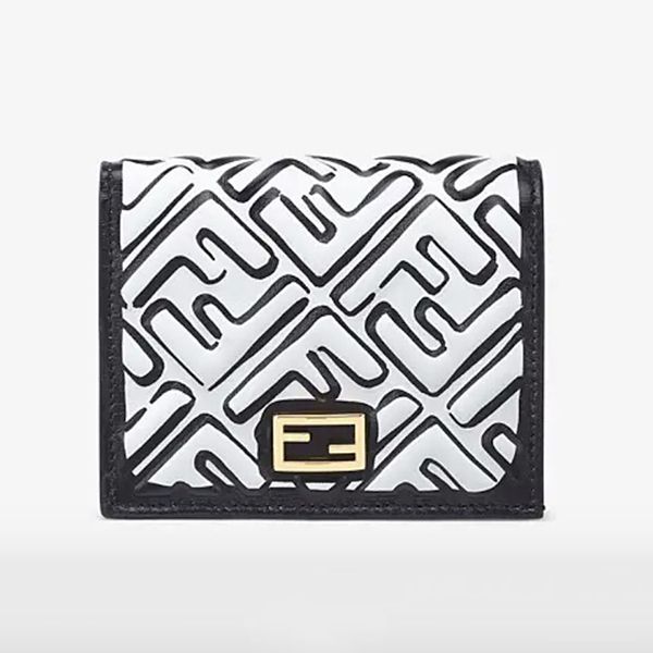 数量限定★フェンディ 財布 偽物 FFロゴ 二つ折り財布 8M0420AD62F0XCZ
