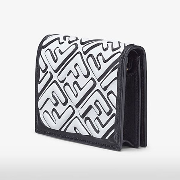 数量限定★フェンディ 財布 偽物 FFロゴ 二つ折り財布 8M0420AD62F0XCZ
