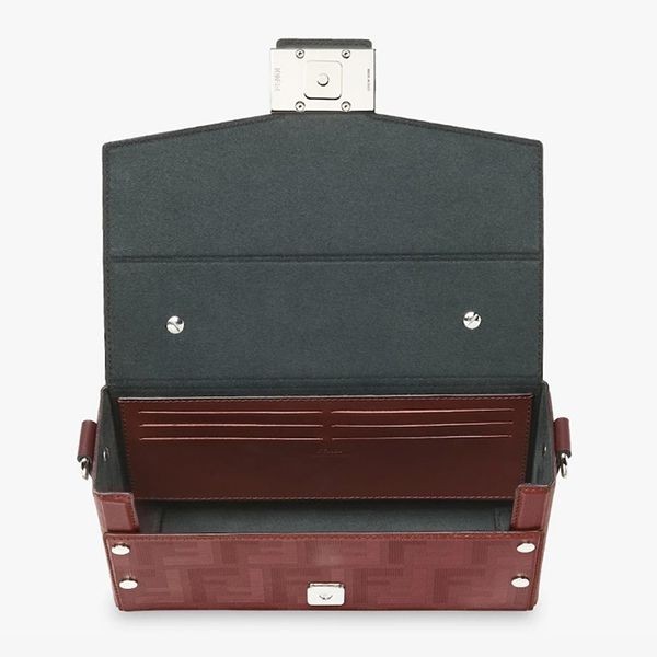 フェンディ バゲット ソフトトランク レザー バッグ コピー 3色 7VA565AJF4F0GXN