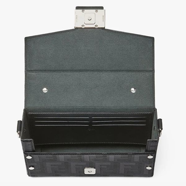 フェンディ バゲット ソフトトランク レザー バッグ コピー 3色 7VA565AJF4F0GXN
