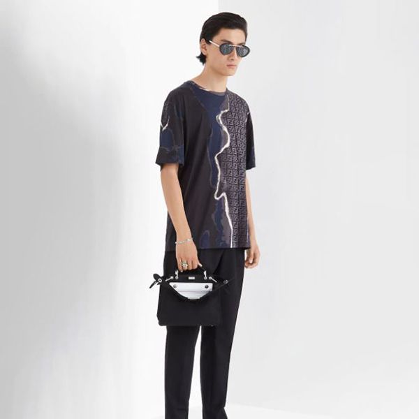 フェンディ☆ ブラック ジャージー 半袖 コピー クルーネック Tシャツ 世界中で大人気
