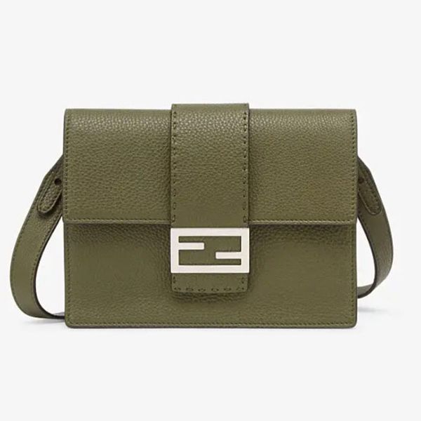 フェンディ ショルダーバッグ 偽物 フラット バゲット 7VA524ADYWF0GVX【大人気】