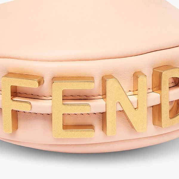 雑誌付録 フェンディ 偽物グラフィー レザーチャーム コピー 7AS089A5DYF1HEL☆新作☆