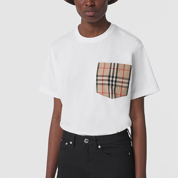 【バーバリー】ポケットディテール オーバーサイズTシャツ 偽物 新作！80433861