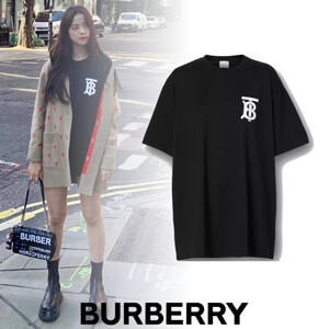 バーバリー 偽物 バーバリー Tシャツ コピー BLACKPINK ジス着用【Burberry】モノグラムロゴTシャツ
