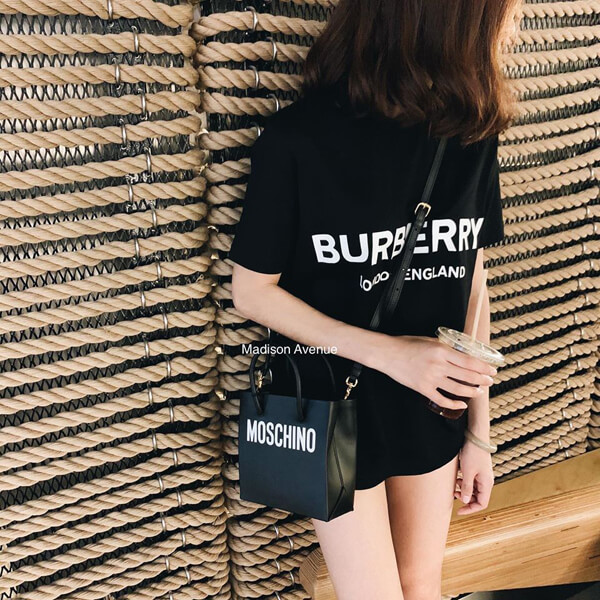 バーバリー Tシャツ コピー ロゴプリント コットンTシャツ ブラック 8008894