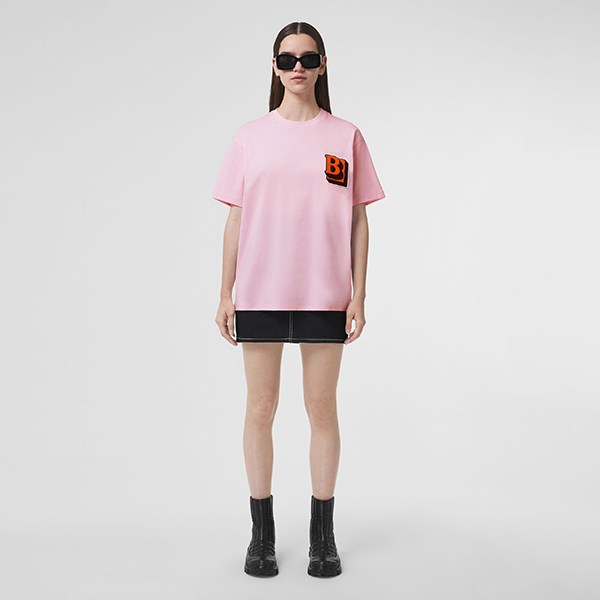 お洒落に☆バーバリー レターグラフィック 偽物 コットンTシャツ 80509501