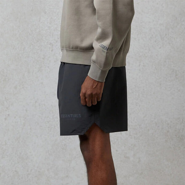 essentials ハーフパンツ 偽物 ショートパンツ Fear Of God ハーフパンツ