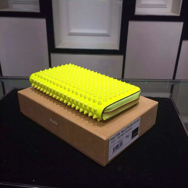 ​新作多数!セレブモデル愛用者多数 ルブタン パネトーネ 偽物 財布 コピー Panettone Spikes Wallet ☆レディースウォレット/財布 C16579