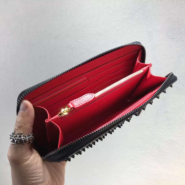 2023新色 クリスチャン ルブタン スーパーコピー Louboutin希少なブラックの るぶたんコピーPANETTONE長財布