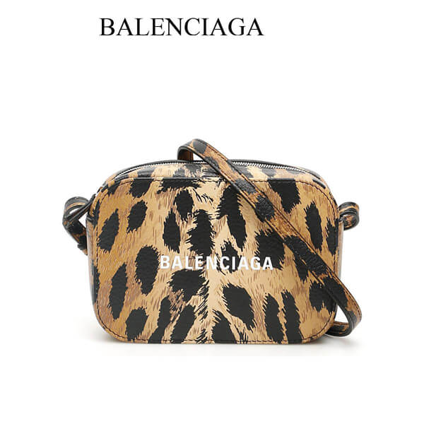 バレンシアガ ショルダーバッグ コピー バレンシアガ leo printed everyday bag xs 5523720PC5N2690