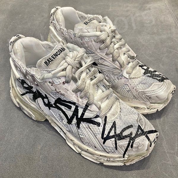 バレンシアガ ロゴ コピーRunner Trainers ダットスニーカー 677403 W3RBQ 9010