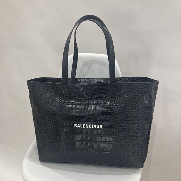 大人気！注目度抜群！バレンシアガ トートバッグ 偽物 クロコ 618284 23E3N 1000