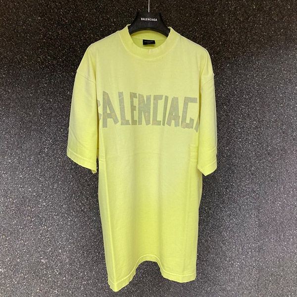 最も安いバレンシアガ TAPE TYPE Tシャツ 偽物 ミディアムフィット 739784TOVA91055