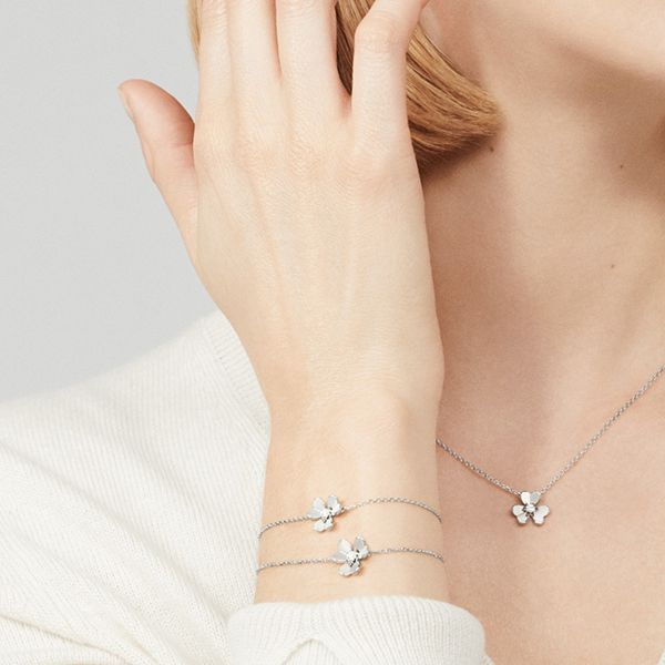 フリヴォルブレスレット コピー ヴァンクリーフ 偽物 Van Cleef & Arpels＊Frivoleミニモデル ダイヤ VCARP0J500 大人気！注目度抜群！