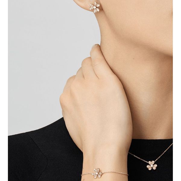 フリヴォル ネックレス コピー ヴァンクリーフ 偽物 Van Cleef & Arpels☆Frivole ミニ☆イエローゴールド 大人気！注目度抜群！