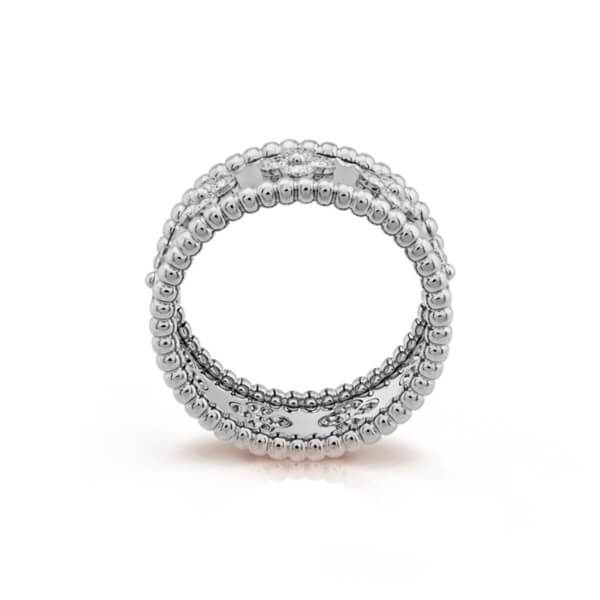 ヴァンクリ 偽物 リング【Van Cleef&Arpels】ペルレ クローバー リング ミディアム