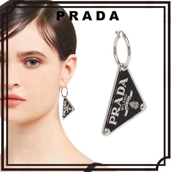 プラダ シンボル 偽物 ペンダントピアス 21SS☆PRADA 1JO719_2DSP_F0002