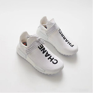 アディダススーパーコピー オリジナルスXシャネルXファレル ウィリ  アムストリプルネームHu NMD D97920 パロディ