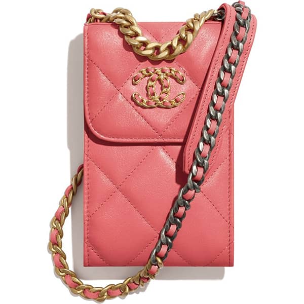 シャネル スマホケース 偽物 2021SS 海外直営店 新作 シャネル 19 フォンケース 人気 AP1773 B04852 NA106