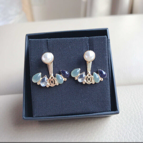 シャネル ピアス 偽物 宝石とパール☆CCロゴ☆ピアス　