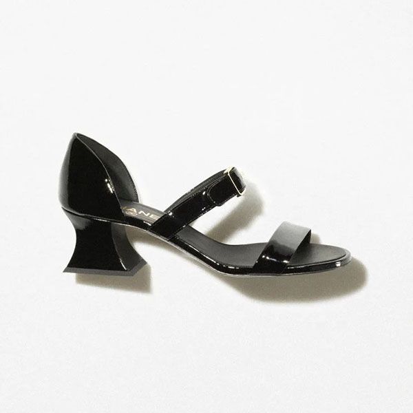《人気》シャネル サンダル コピーパテント ゴートスキン sandals G39050 X56544 94305