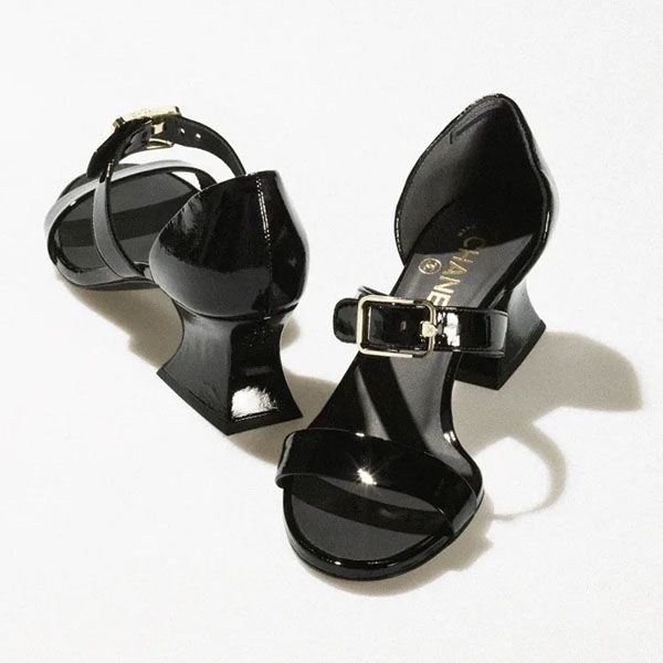 《人気》シャネル サンダル コピーパテント ゴートスキン sandals G39050 X56544 94305