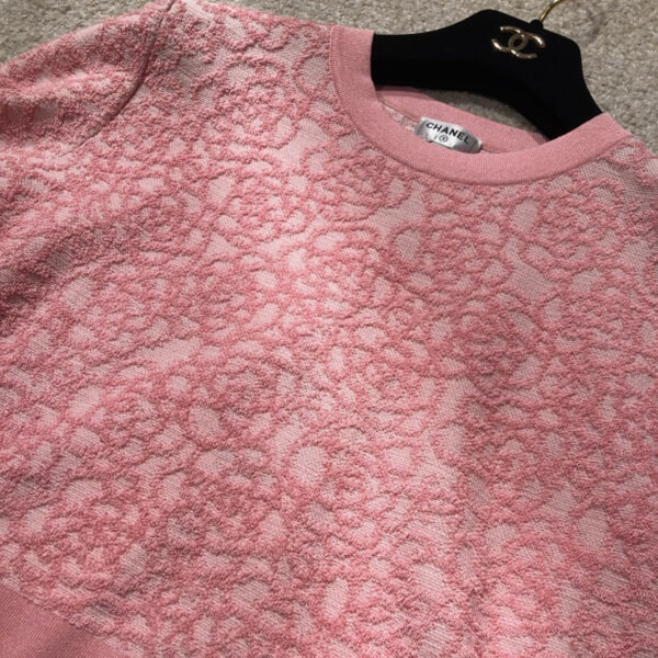 シャネル トップス コピー 最新作 CRUISE CAMELLIA PINK TOP