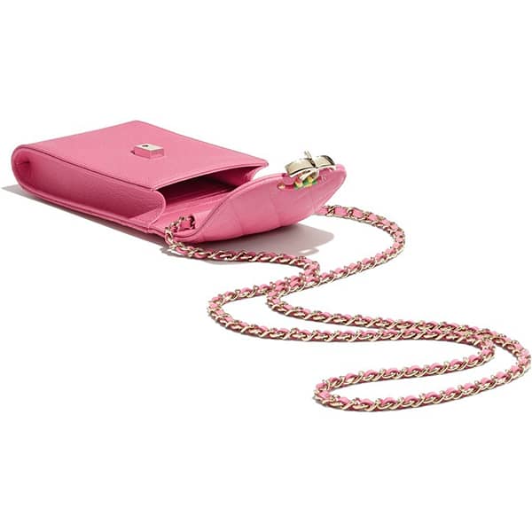 シャネル スマホケース コピー 2021SS シャネル海外直営店 新作フォン ケース 完売前に AP2009 B05008 NB358