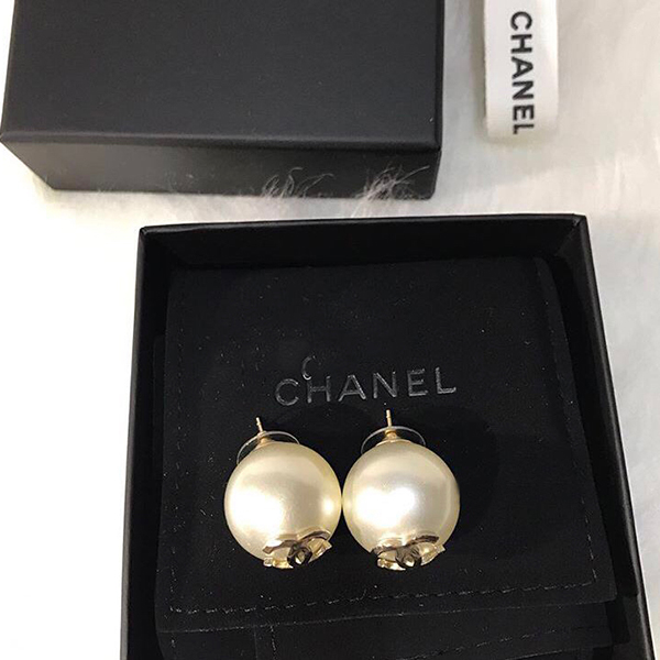​新作 エレ女大粒パール シャネル ピアス スーパーコピー ビッグ A85148Y02066_Z2048