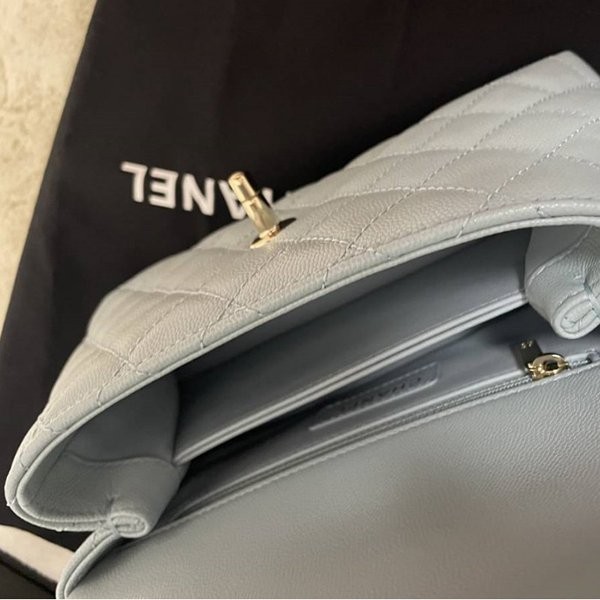 シャネル ココハンドルバッグ コピー 24cm【ちょっぴり気分を変えて】