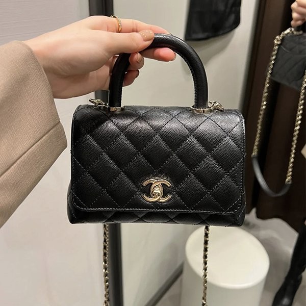 すぐ届くシャネル☆ココハンドルバッグ コピー19cm AS2215 B05061 94305