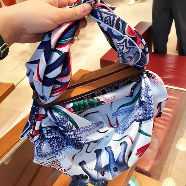 エルメス バッグ 偽物 サックシルクキット 超レア カレがバッグに リバーシブルH080770CA AH