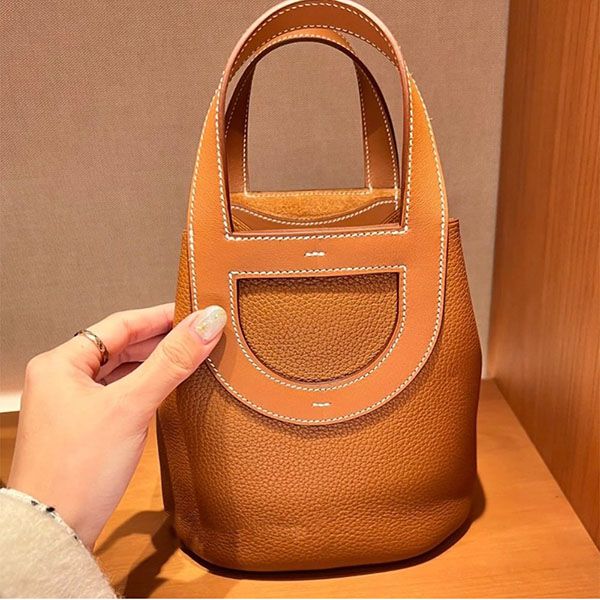 エルメス インザループ バッグ 新作 偽物 18 バッグ H084274CKAA【シンプルで上品】