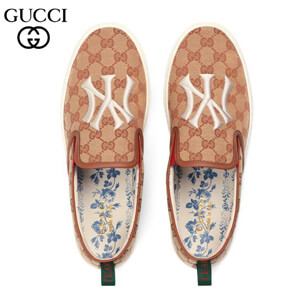 グッチ NY Yankees グッチ ニューヨークヤンキース コピー 入手困難＊グッチ Men\'s NY Yankees patch Slip On Sneakers
